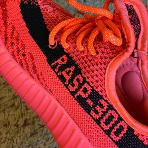 YEEZY look-a-like / dupe